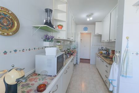 Apartamento à venda com 96m², 3 quartos e 2 vagas Apartamento à venda com 96m², 3 quartos e 2 vagasCozinha