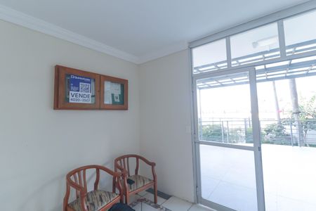 Apartamento à venda com 96m², 3 quartos e 2 vagas Apartamento à venda com 96m², 3 quartos e 2 vagasPlaca