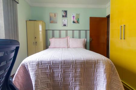 Casa à venda com 480m², 4 quartos e 6 vagas Casa à venda com 480m², 4 quartos e 6 vagasQuarto 2