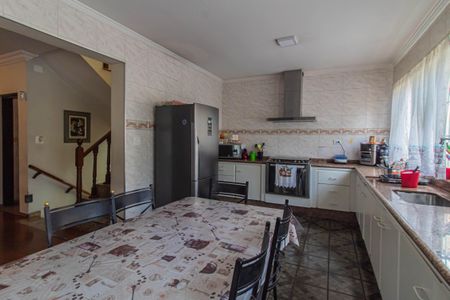 Casa à venda com 480m², 4 quartos e 6 vagasCozinha