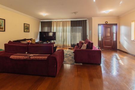 Casa à venda com 480m², 4 quartos e 6 vagasSala