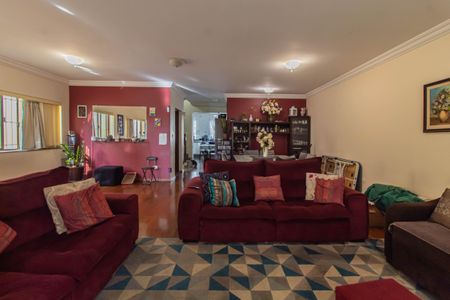 Casa à venda com 480m², 4 quartos e 6 vagasSala