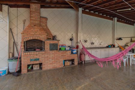 Casa à venda com 480m², 4 quartos e 6 vagasChurrasqueira