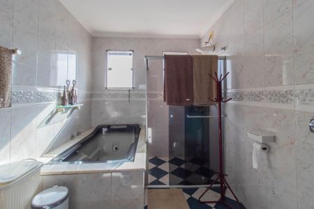 Casa à venda com 480m², 4 quartos e 6 vagasBanheiro da Suíte