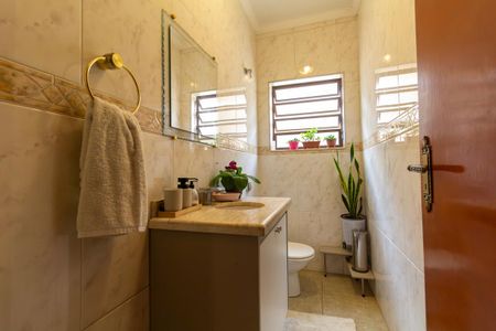 Casa à venda com 480m², 4 quartos e 6 vagas Casa à venda com 480m², 4 quartos e 6 vagasLavabo