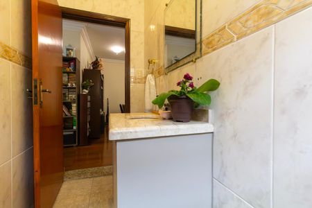 Casa à venda com 480m², 4 quartos e 6 vagas Casa à venda com 480m², 4 quartos e 6 vagasLavabo