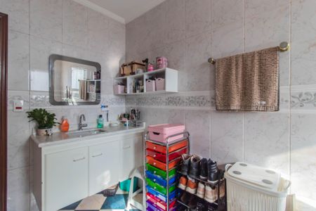 Casa à venda com 480m², 4 quartos e 6 vagasBanheiro da Suíte