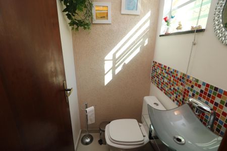 Casa de condomínio à venda com 123m², 2 quartos e 2 vagasLavabo