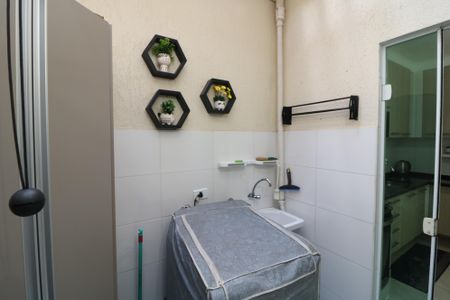 Casa de condomínio à venda com 123m², 2 quartos e 2 vagasÁrea de Serviço