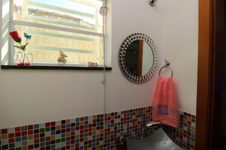 Casa de condomínio à venda com 123m², 2 quartos e 2 vagasLavabo