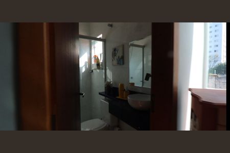 Casa de condomínio à venda com 123m², 2 quartos e 2 vagasBanheiro da Suíte 1