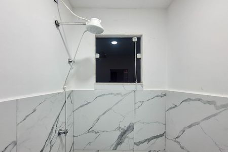 Casa à venda com 21m², 1 quarto e sem vaga Casa à venda com 21m², 1 quarto e sem vagaBanheiro