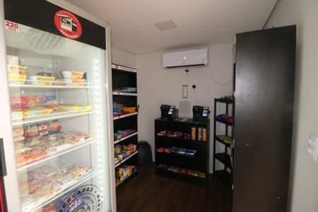 Apartamento para alugar com 42m², 2 quartos e sem vagaMini Mercado