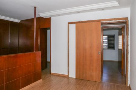 Apartamento à venda com 189m², 3 quartos e 3 vagasSuíte 1