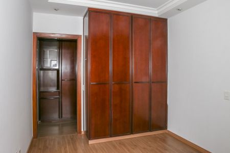 Apartamento à venda com 189m², 3 quartos e 3 vagasQuarto 