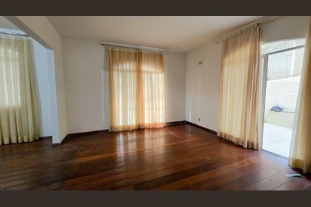 Apartamento à venda com 150m², 3 quartos e 3 vagasSala