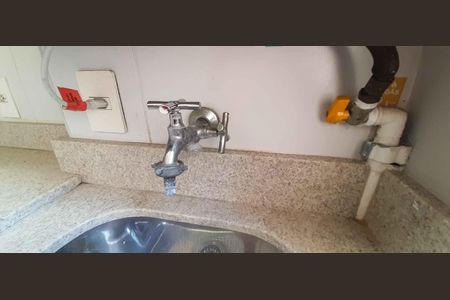 Apartamento à venda com 70m², 3 quartos e 2 vagas Apartamento à venda com 70m², 3 quartos e 2 vagasÁrea de Serviço