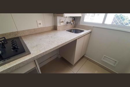 Apartamento à venda com 70m², 3 quartos e 2 vagas Apartamento à venda com 70m², 3 quartos e 2 vagasÁrea de Serviço