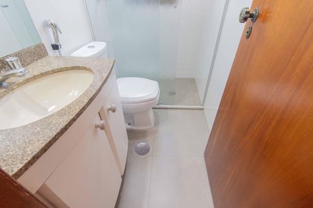 Apartamento para alugar com 65m², 2 quartos e 2 vagasBanheiro