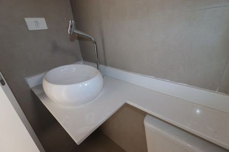 Apartamento à venda com 108m², 2 quartos e 1 vagaBanheiro Social - Pia