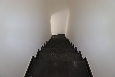 Apartamento à venda com 108m², 2 quartos e 1 vagaEscada