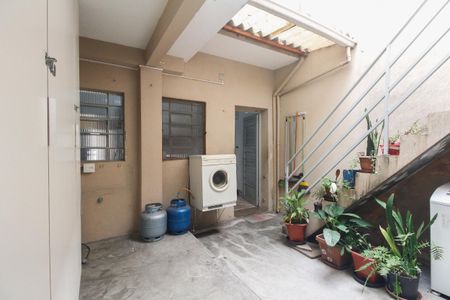 Casa à venda com 110m², 2 quartos e 1 vagaÁrea comum