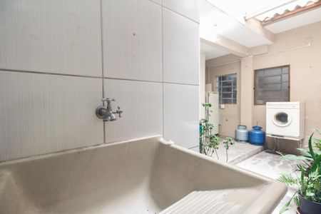 Casa à venda com 110m², 2 quartos e 1 vagaÁrea de Serviço