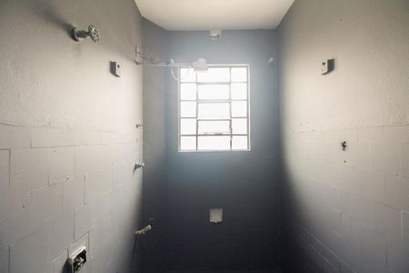 Casa à venda com 110m², 2 quartos e 1 vagaBanheiro 1