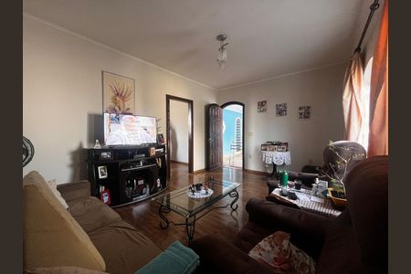 Casa à venda com 200m², 3 quartos e 3 vagas Casa à venda com 200m², 3 quartos e 3 vagasSala