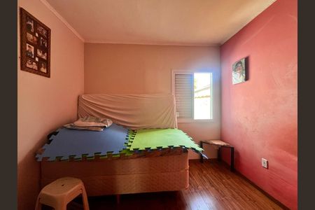 Casa à venda com 200m², 3 quartos e 3 vagas Casa à venda com 200m², 3 quartos e 3 vagasQuarto 1