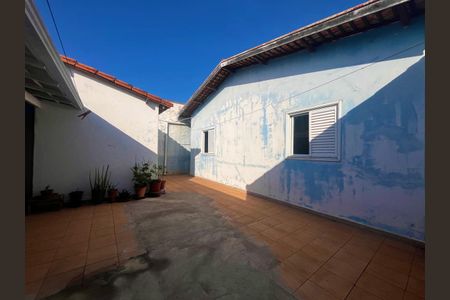 Casa à venda com 200m², 3 quartos e 3 vagas Casa à venda com 200m², 3 quartos e 3 vagasQuintal