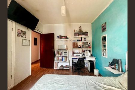 Casa à venda com 200m², 3 quartos e 3 vagas Casa à venda com 200m², 3 quartos e 3 vagasQuarto 2