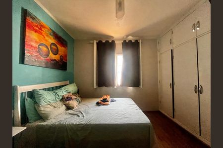 Casa à venda com 200m², 3 quartos e 3 vagas Casa à venda com 200m², 3 quartos e 3 vagasQuarto 2