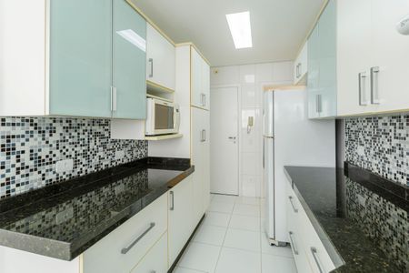 Apartamento para alugar com 119m², 3 quartos e 2 vagasCozinha