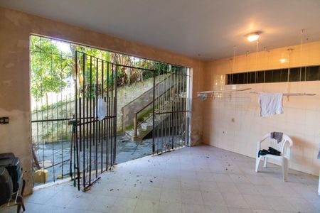 Casa de condomínio à venda com 336m², 4 quartos e 2 vagasÁrea de Serviço