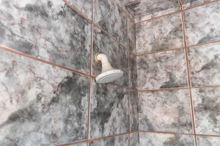 Casa de condomínio à venda com 336m², 4 quartos e 2 vagasBanheiro de Serviço