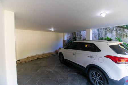 Casa de condomínio à venda com 336m², 4 quartos e 2 vagasGaragem