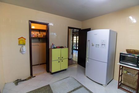 Casa de condomínio à venda com 336m², 4 quartos e 2 vagasCozinha