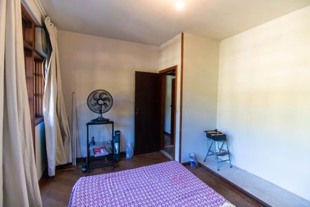 Casa de condomínio à venda com 336m², 4 quartos e 2 vagasQuarto 2