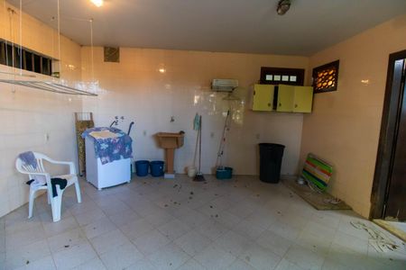 Casa de condomínio à venda com 336m², 4 quartos e 2 vagasÁrea de Serviço