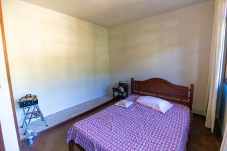 Casa de condomínio à venda com 336m², 4 quartos e 2 vagasQuarto 2