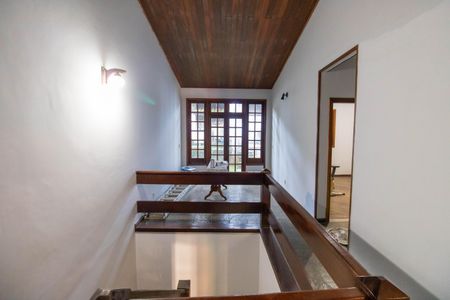 Casa de condomínio à venda com 336m², 4 quartos e 2 vagasCorredor