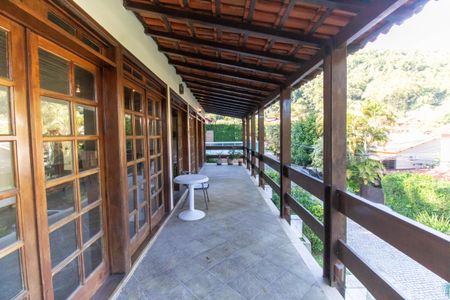 Casa de condomínio à venda com 336m², 4 quartos e 2 vagasVaranda da Sala