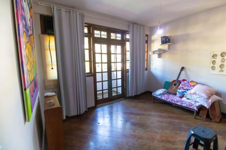 Casa de condomínio à venda com 336m², 4 quartos e 2 vagasQuarto 3