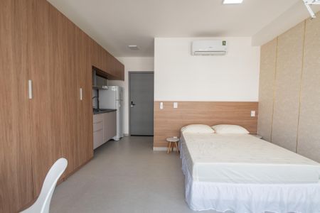 Studio à venda com 27m², 1 quarto e sem vaga Studio à venda com 27m², 1 quarto e sem vagaSala/quarto