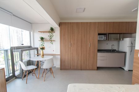 Studio à venda com 27m², 1 quarto e sem vaga Studio à venda com 27m², 1 quarto e sem vagaSala/quarto