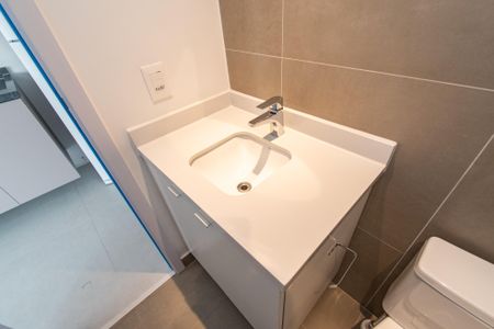 Studio à venda com 27m², 1 quarto e sem vaga Studio à venda com 27m², 1 quarto e sem vagaBanheiro