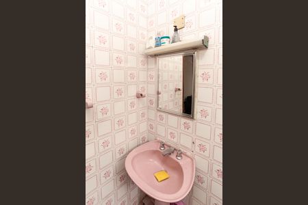 Casa à venda com 86m², 3 quartos e 2 vagas Casa à venda com 86m², 3 quartos e 2 vagasBanheiro