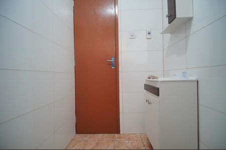 Casa para alugar com 70m², 2 quartos e 2 vagasBanheiro