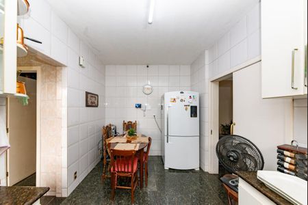 Apartamento à venda com 230m², 4 quartos e 4 vagas Apartamento à venda com 230m², 4 quartos e 4 vagasCozinha